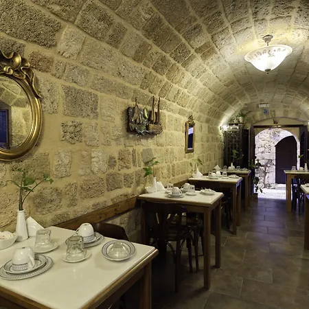 Hotel Camelot Traditional & Classic