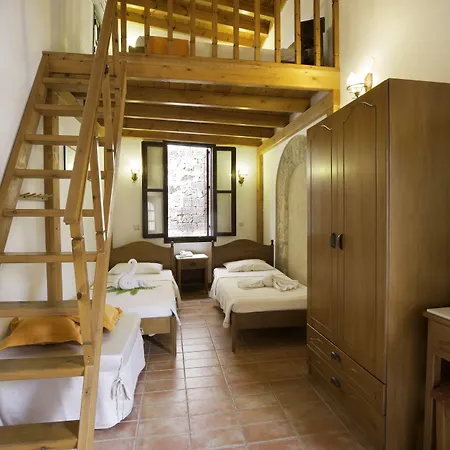 Camelot Traditional & Classic Otel