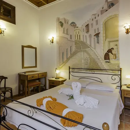 Camelot Traditional & Classic Otel 3*