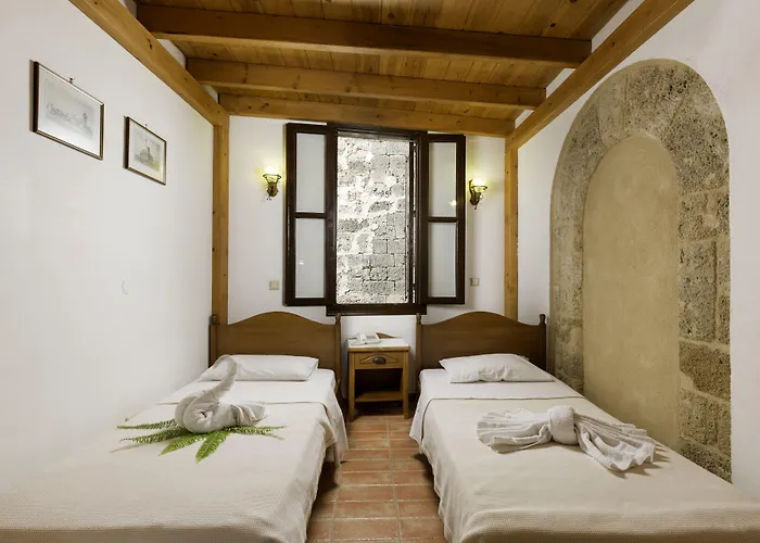 Camelot Traditional & Classic 호텔