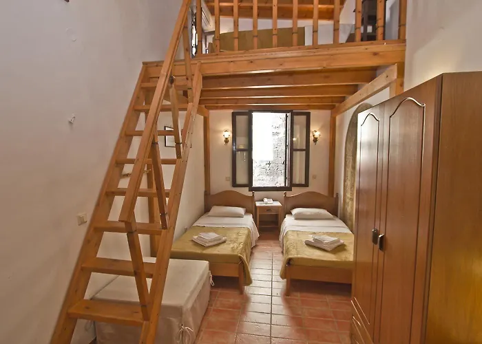 호텔 Camelot Traditional & Classic 3*