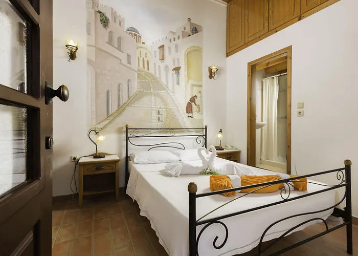 Camelot Traditional & Classic 호텔 3*